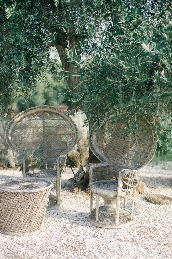 Fikus - the Apulian B&B Ceglie Messapica Bagian luar foto